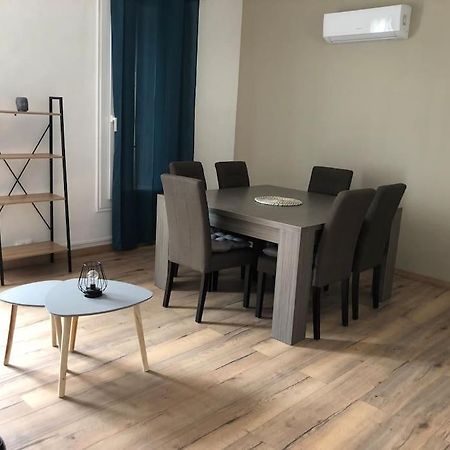 Appartement Spacieux Centre Ville 里沃萨尔特 外观 照片