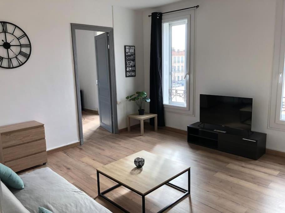 Appartement Spacieux Centre Ville 里沃萨尔特 外观 照片