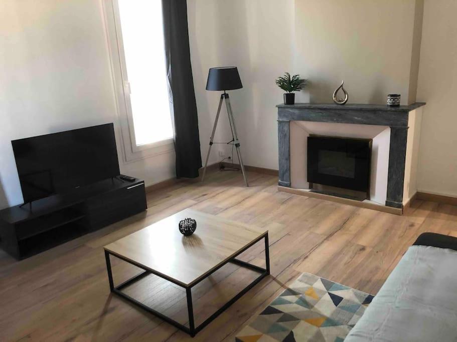 Appartement Spacieux Centre Ville 里沃萨尔特 外观 照片